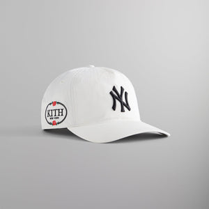 Kith for '47 New York Yankees Hitch Snapback - Sandrift – Kith Europe