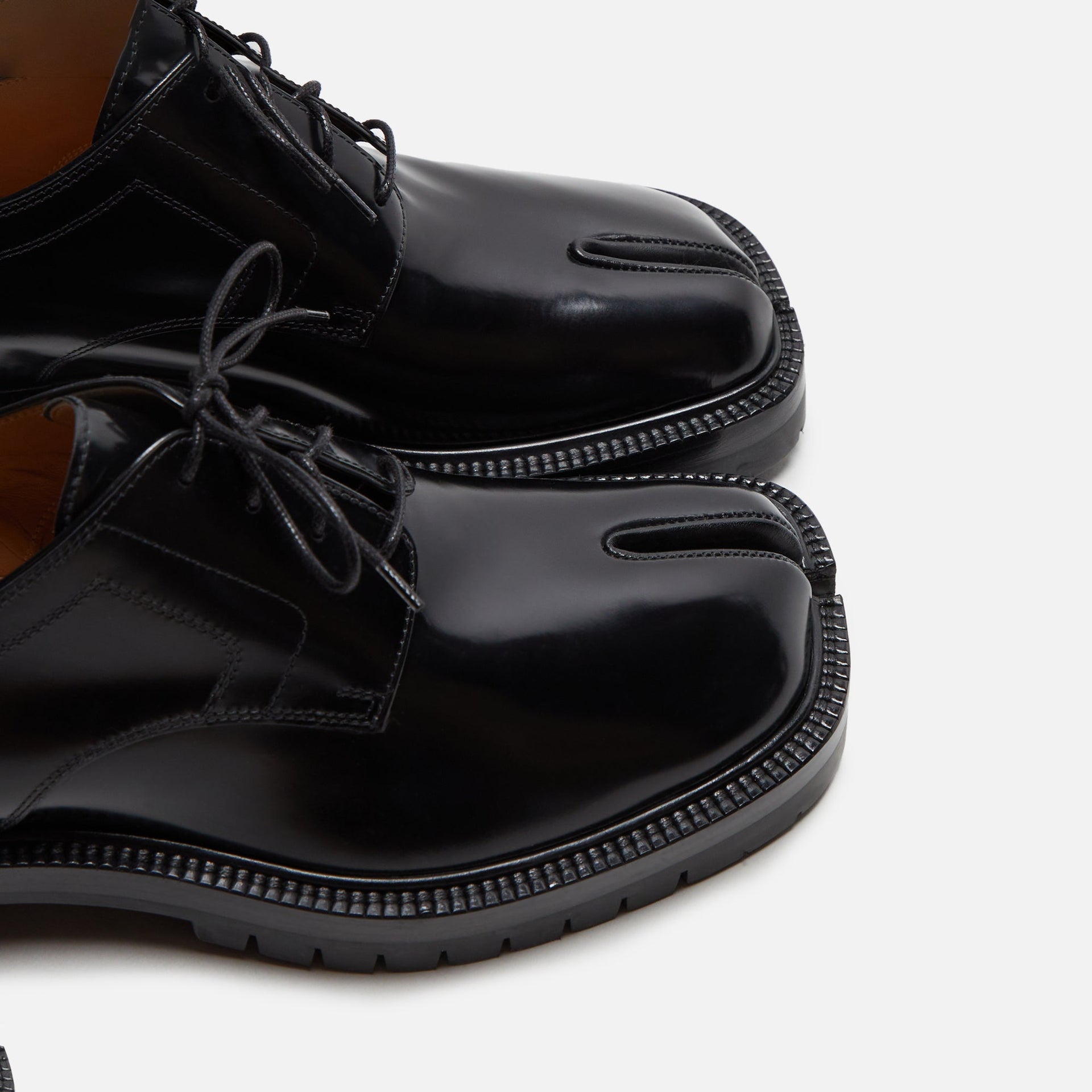 Margiela Tabi County Lace-Up - Black