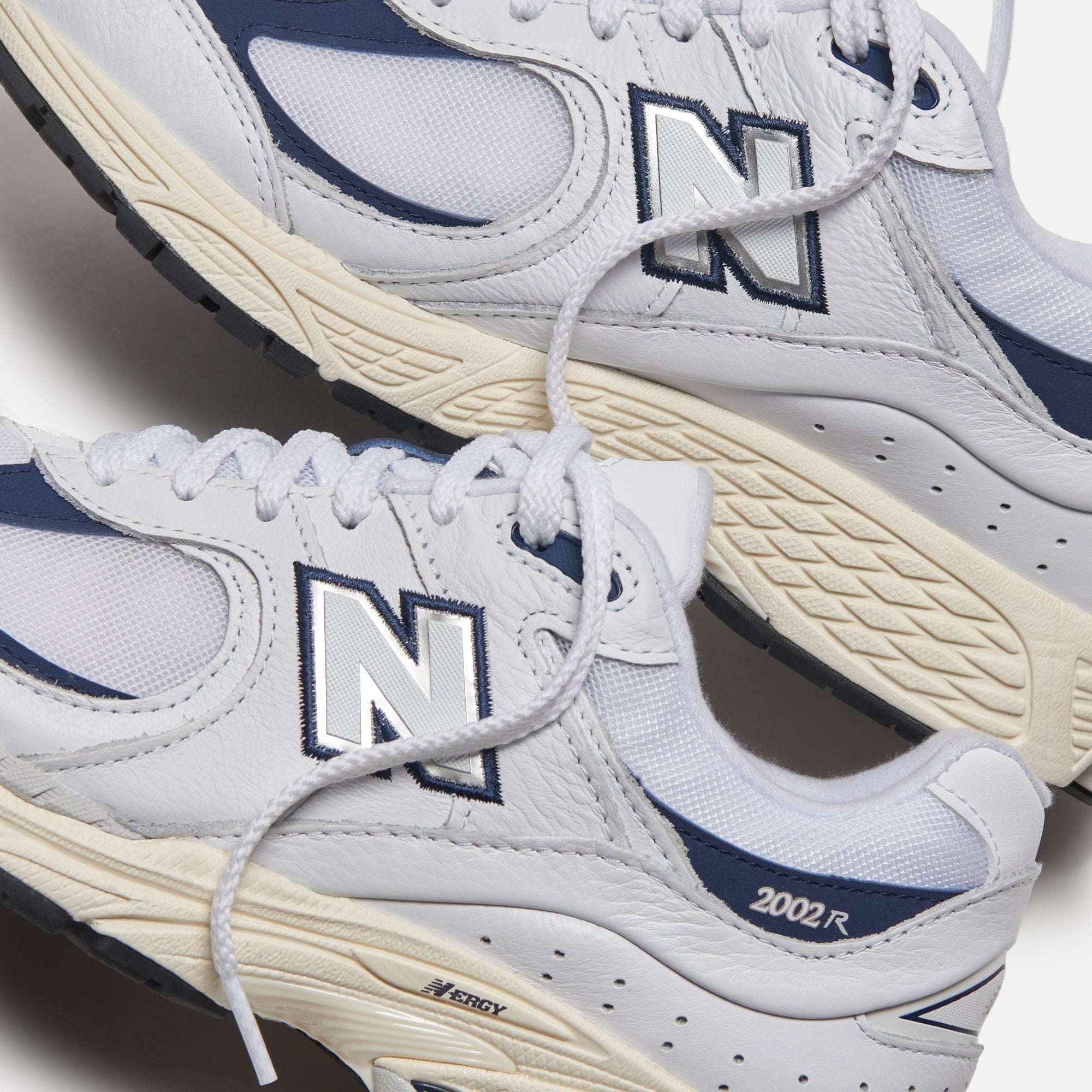 New Balance 2002R - White / Natural Indigo / Angora – Kith Europe