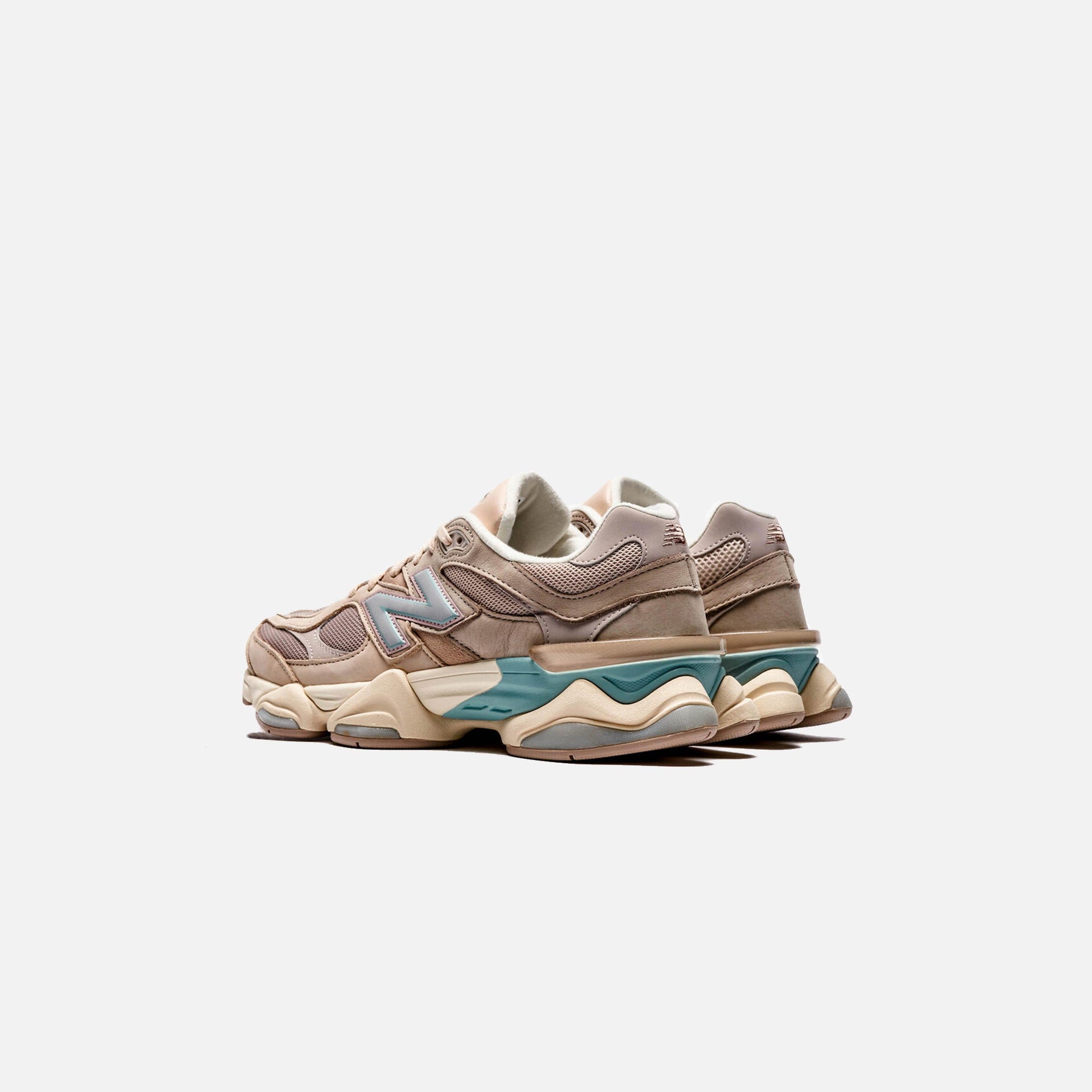 New Balance 9060 - Ivory Cream / Pink Sand / Light Moonstone