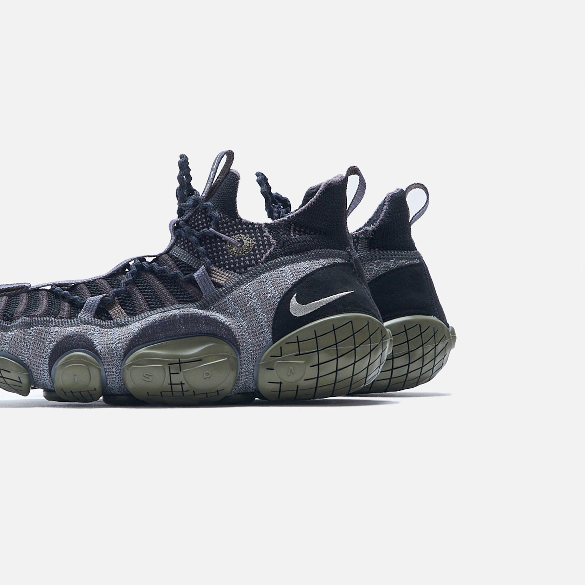 Nike ISPA Link - Black / Enigma Stone / Medium Olive