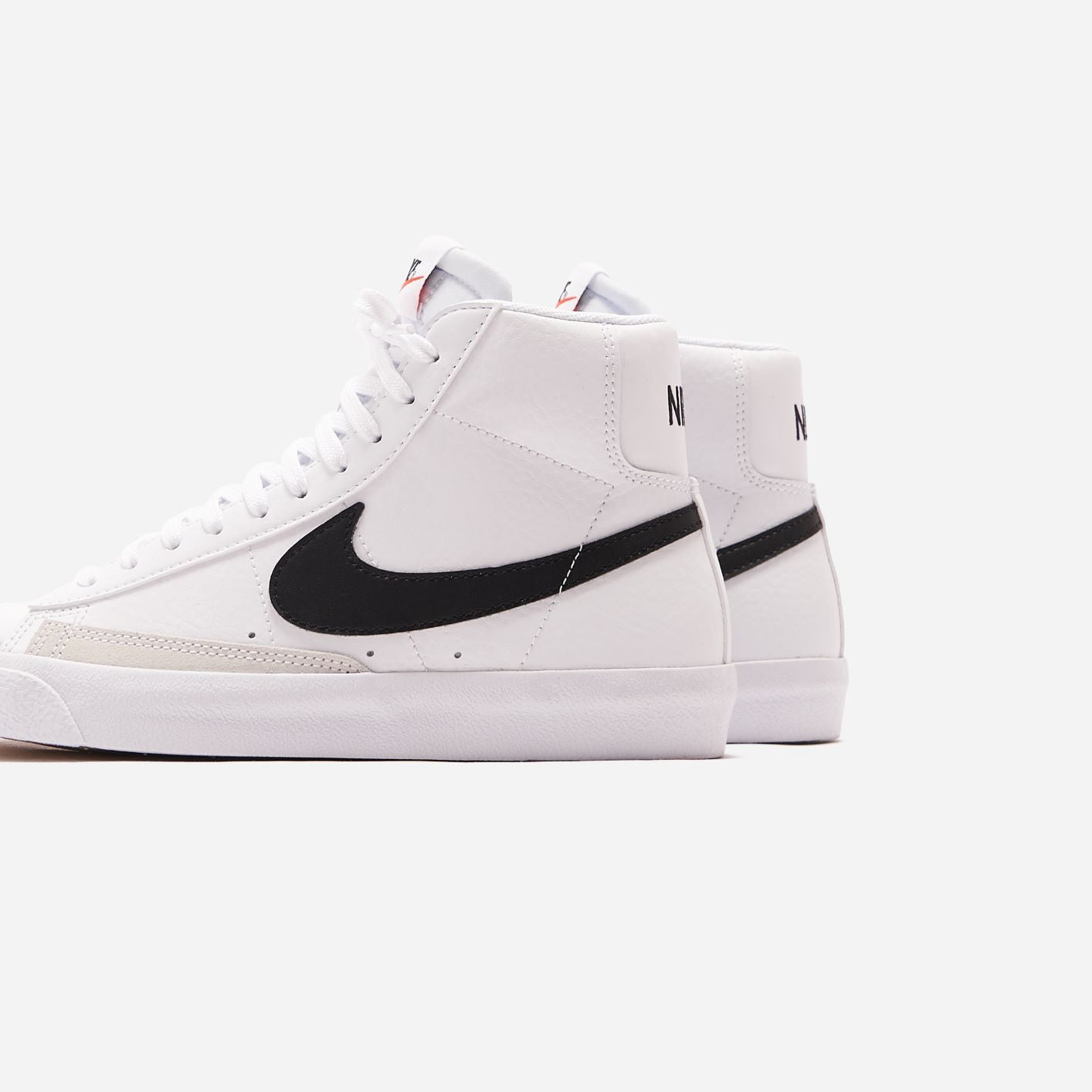 Nike GS Blazer Mid '77 - White / Black / Total Orange