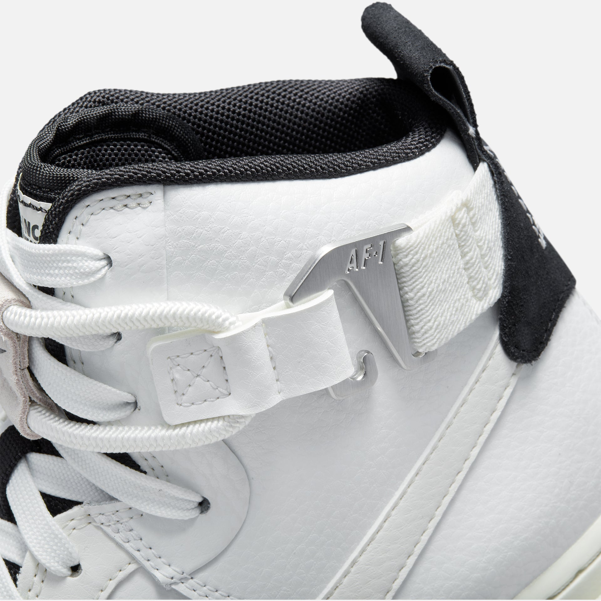 Nike WMNS Air Force 1 High Utility 2.0 - Summit White / Sail / Black