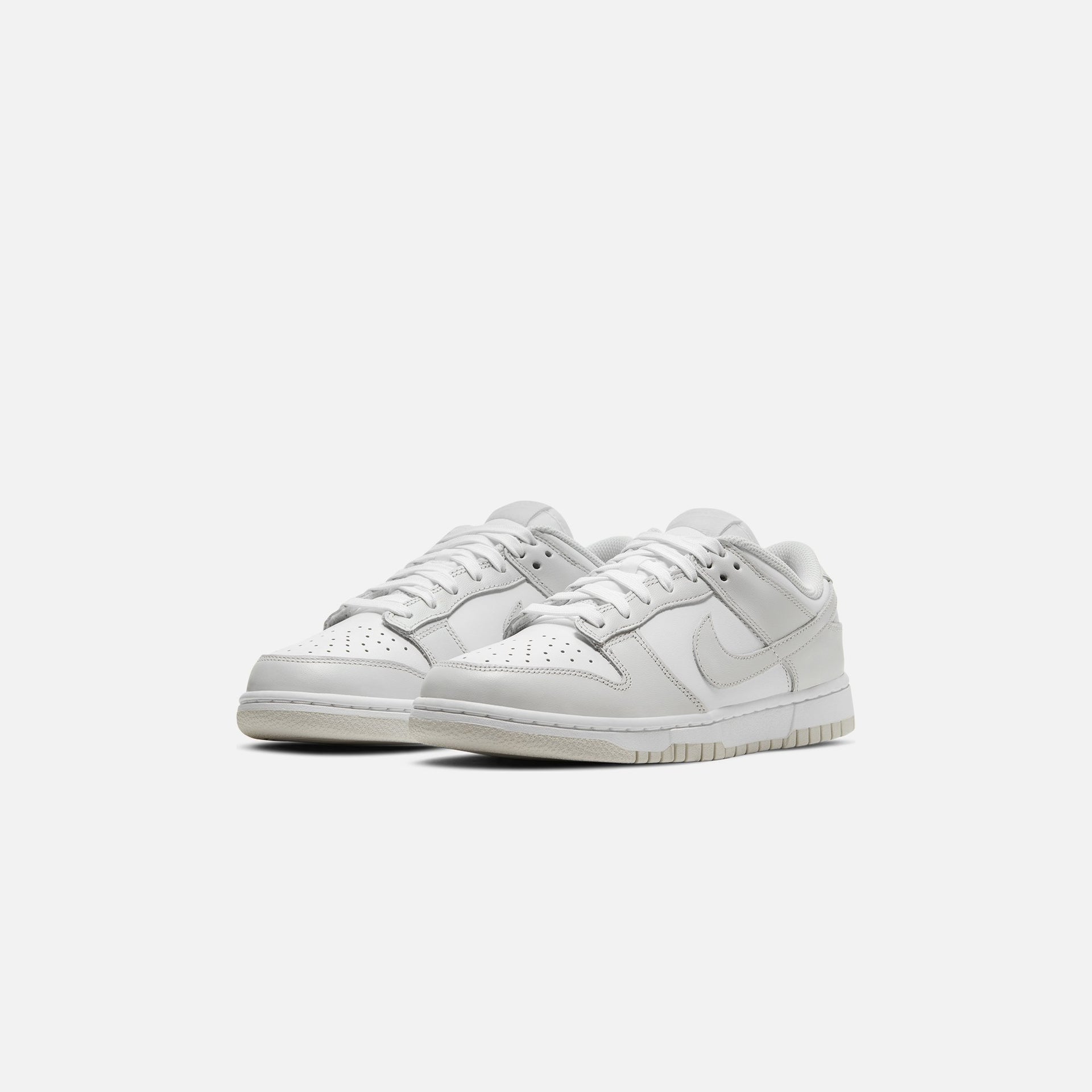 Nike WMNS Dunk Low - White / Photon Dust