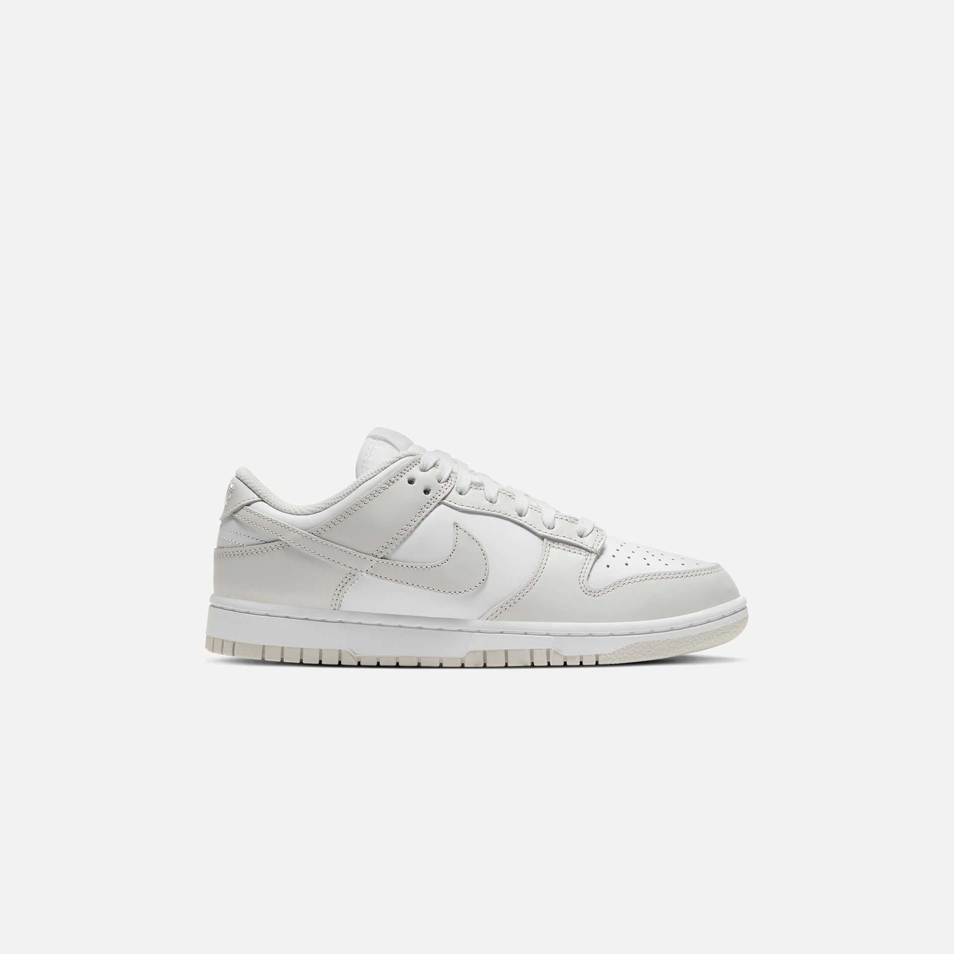 Nike WMNS Dunk Low - White / Photon Dust