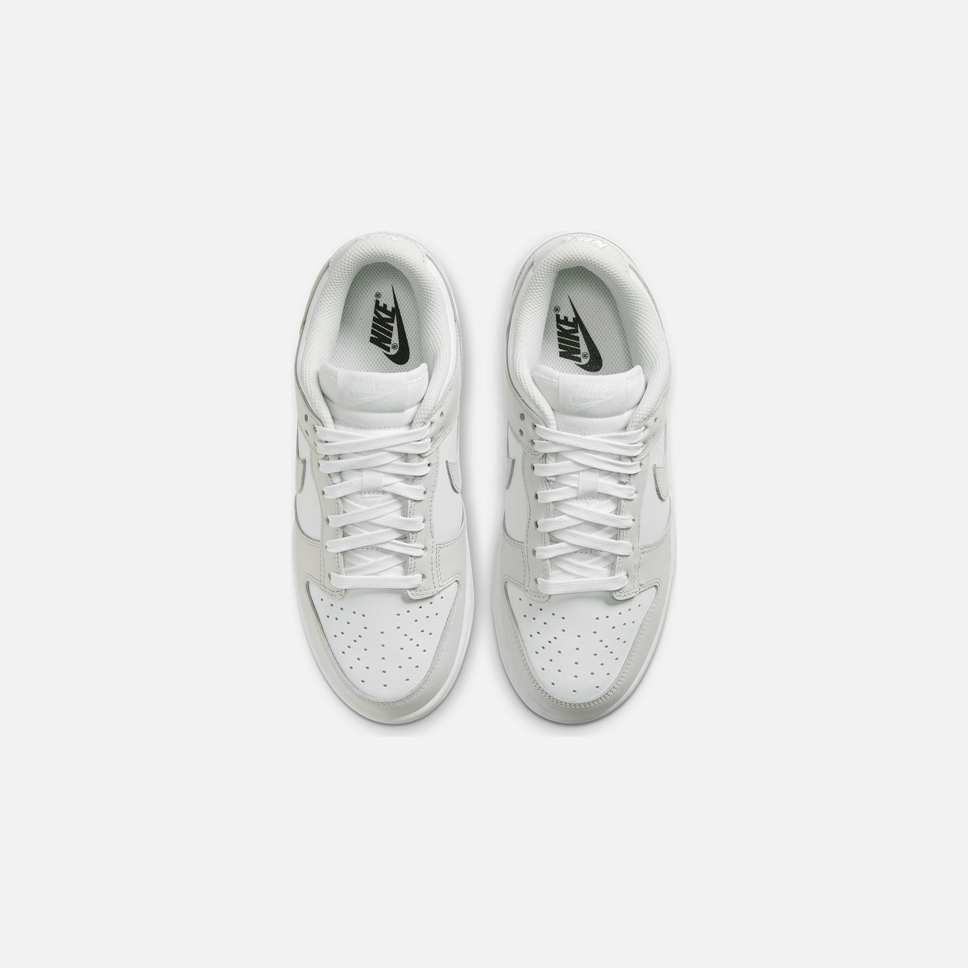 Nike WMNS Dunk Low - White / Photon Dust