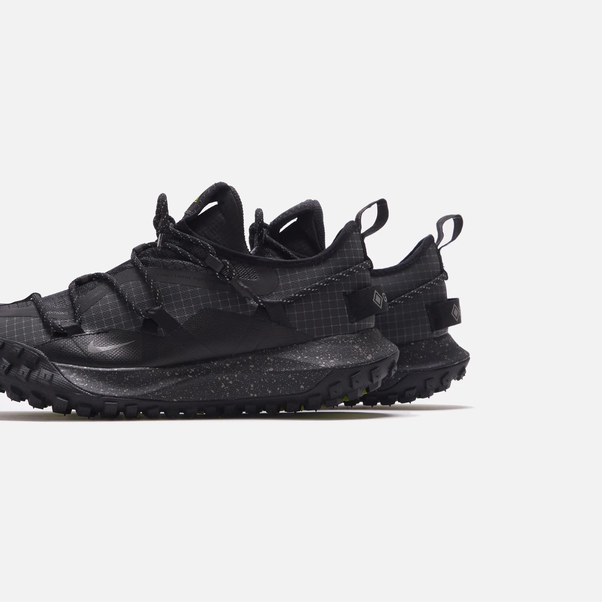 Nike ACG Mountain Fly Low Gore Tex - Dark Smoke Grey / Iron Grey