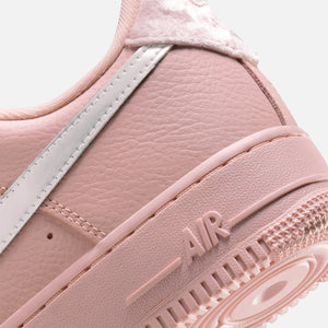 Nike WMNS Air Force 1 `07 Low - Pink Oxford / Cedar / Metallic Silver