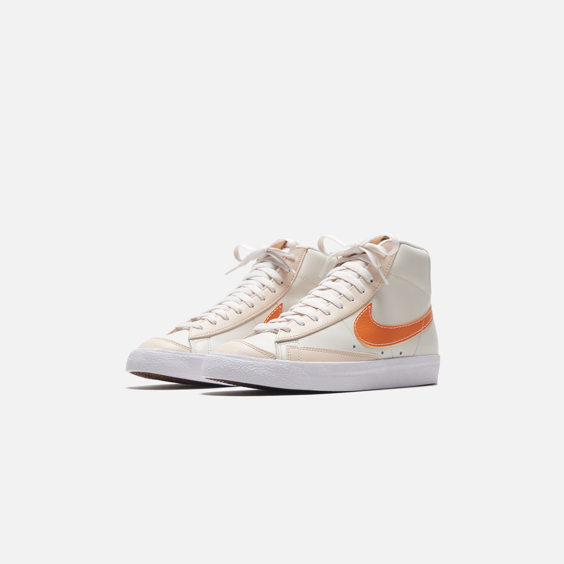 Nike Blazer `77 EMB - Phantom / Hot Curry / Pearl White