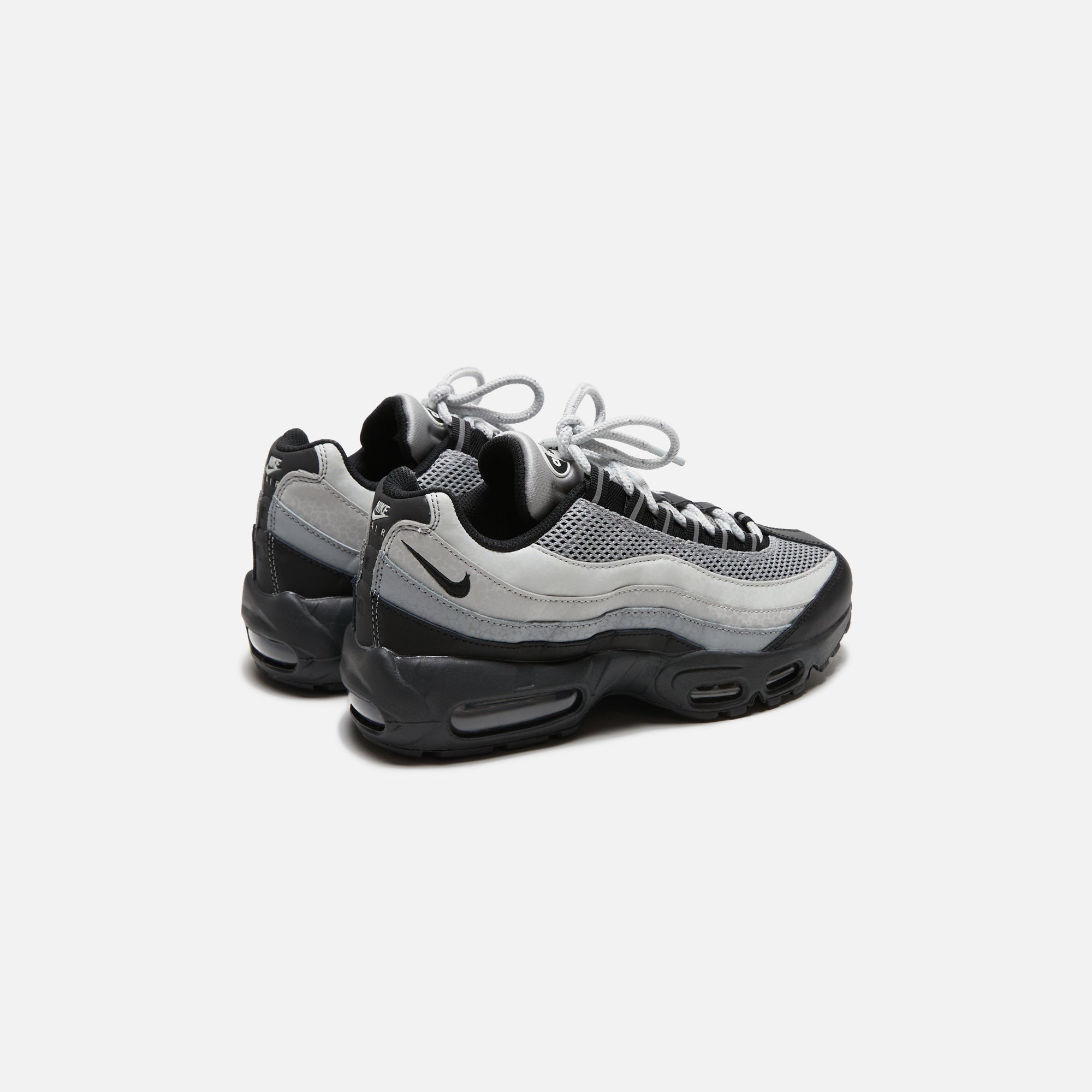 Nike WMNS Air Max 95 - Light Smoke Grey / Black-Photon Dust