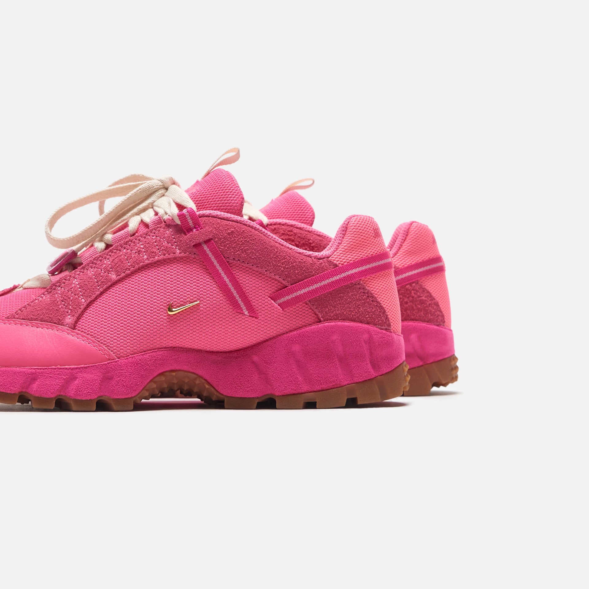 Nike WMNs Air Humara x Jacquemus - Pink Flash / Gold - Pink Prime