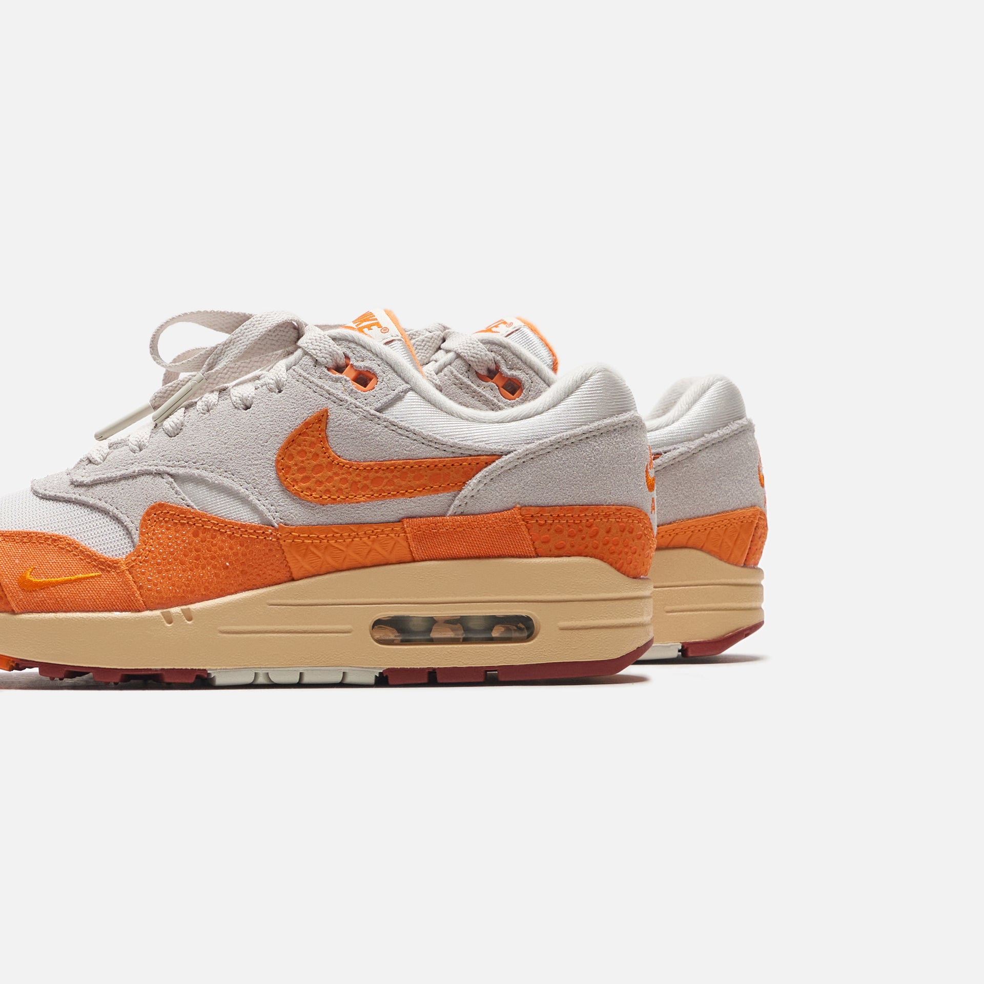 Nike Wmns Air Max 1 - Light Bone/Magma Orange /Neutral Grey