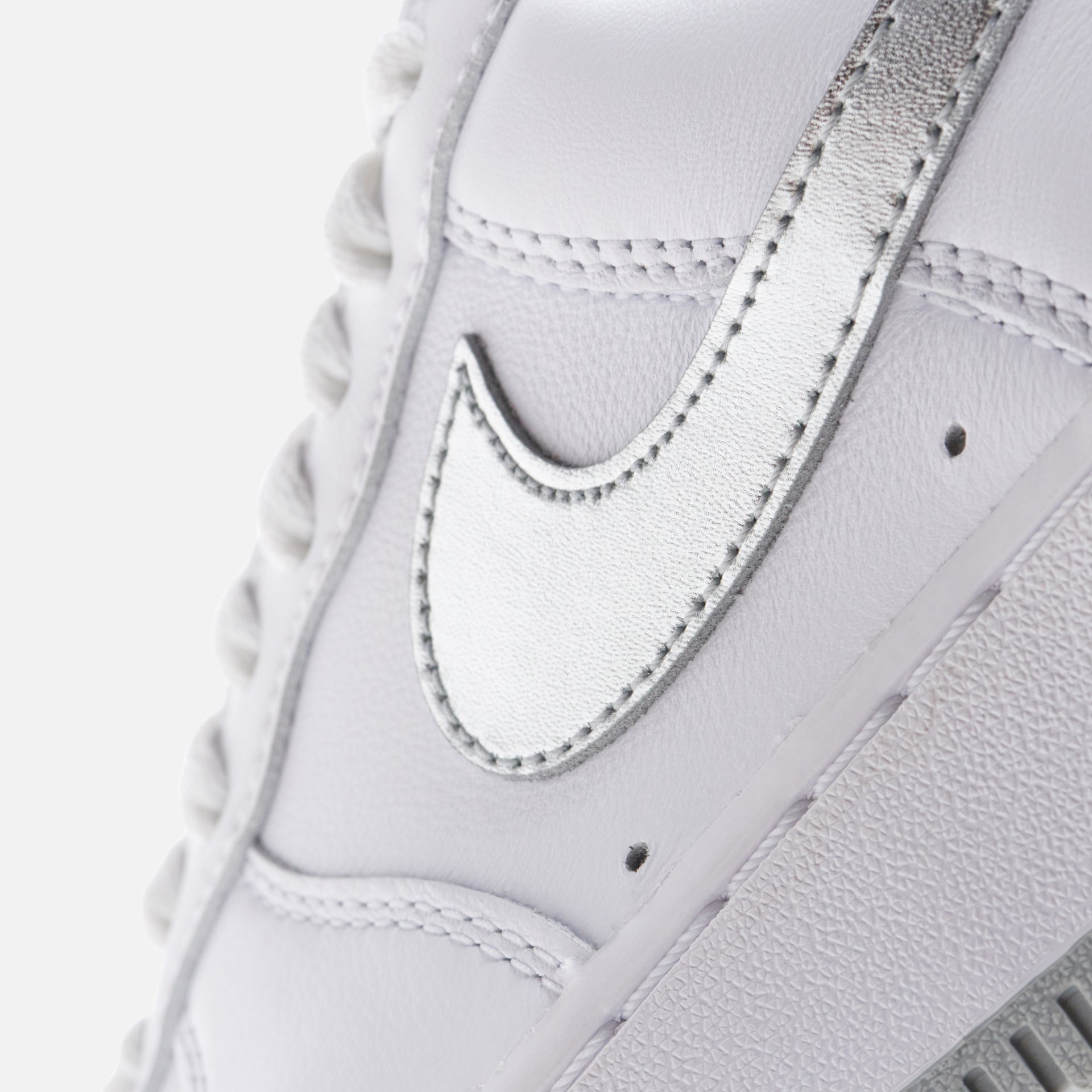 Nike Air Force 1 Low - Retro White / Metallic Silver / Metallic