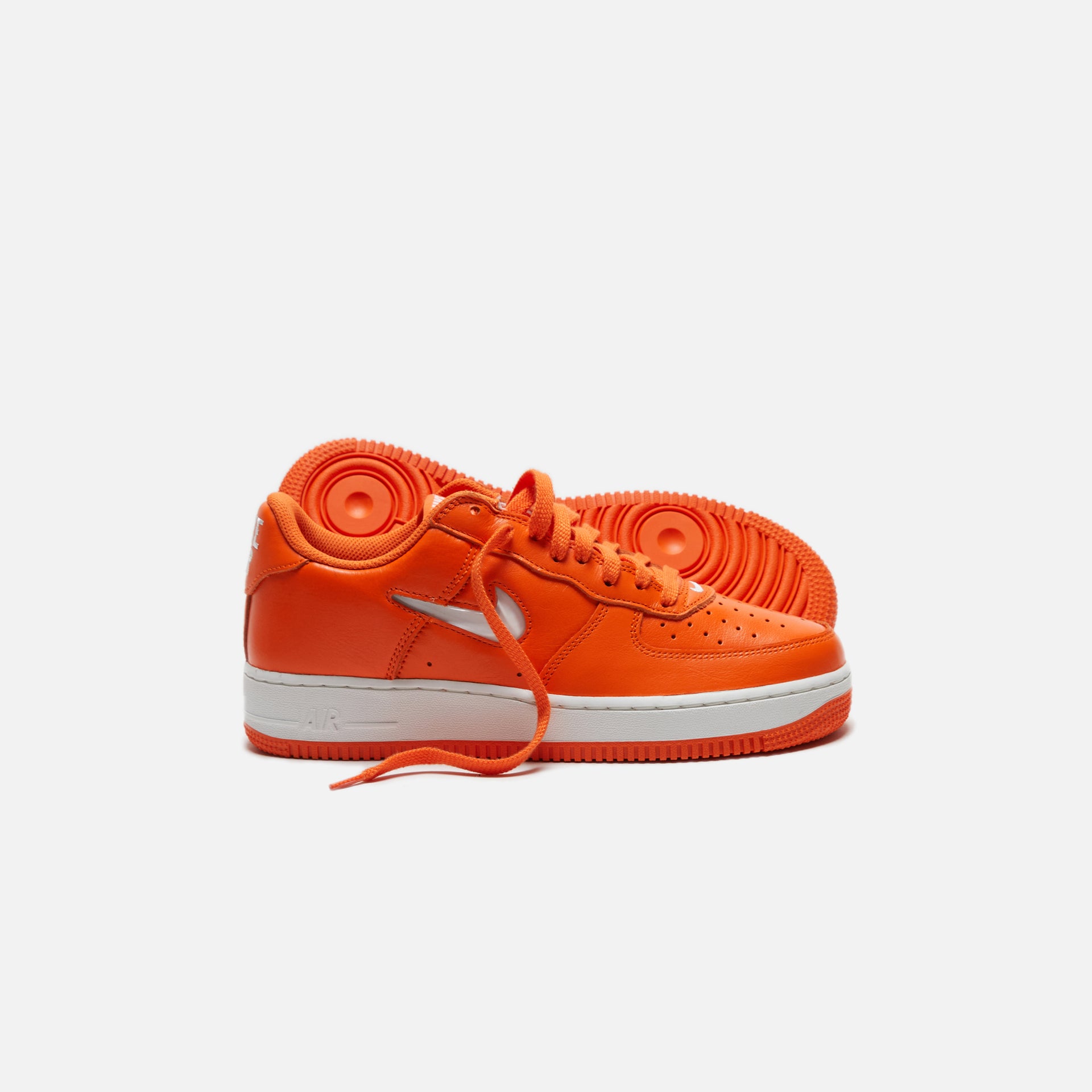 Nike Air Force 1 Low Retro - Safety Orange / Summit White
