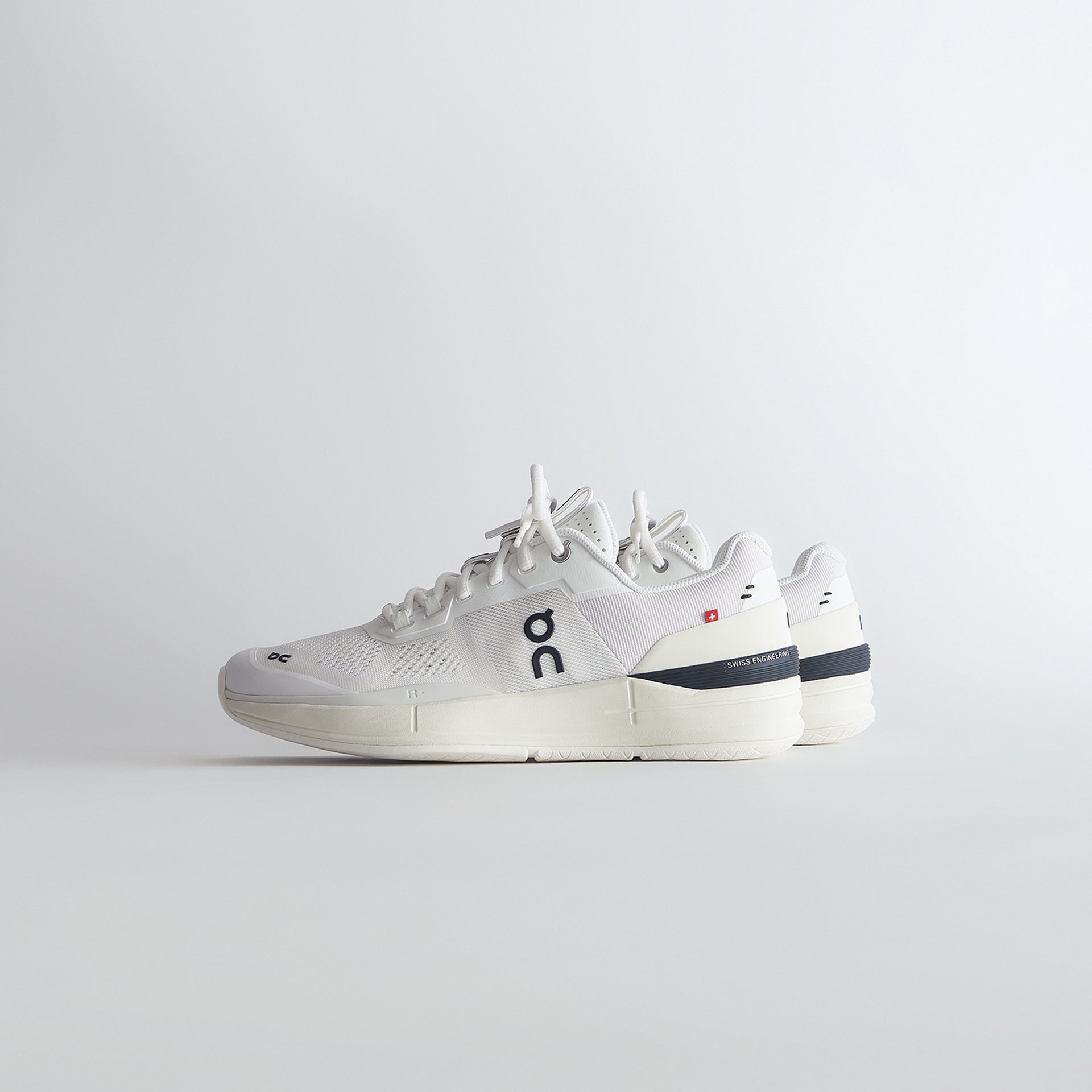 The Roger Pro by On - White / Ivory / Black