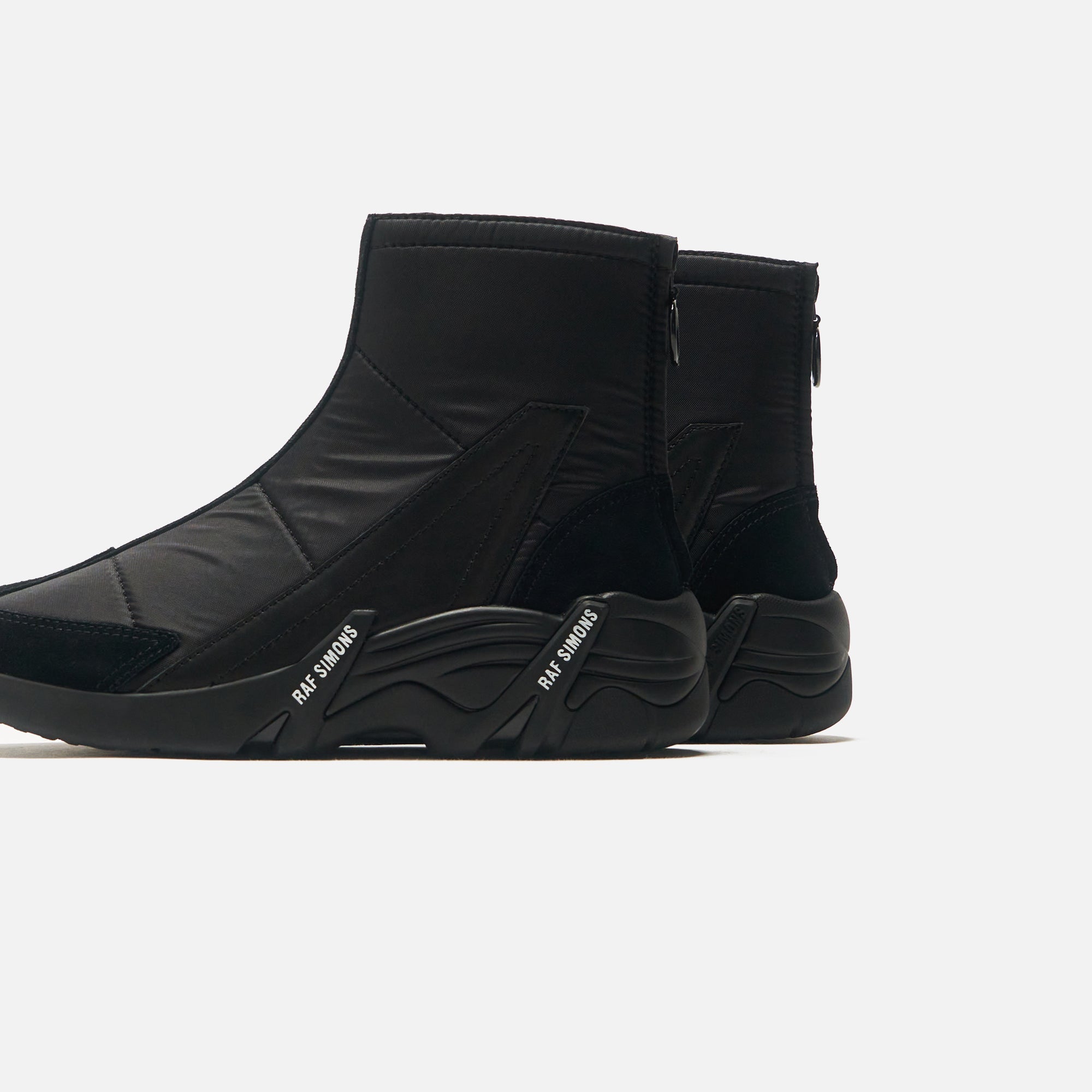 RAF SIMONS ブラック ハイカットスニーカー RAF SIMONS （ラフシモンズ） ハイカット ベルクロスニーカー