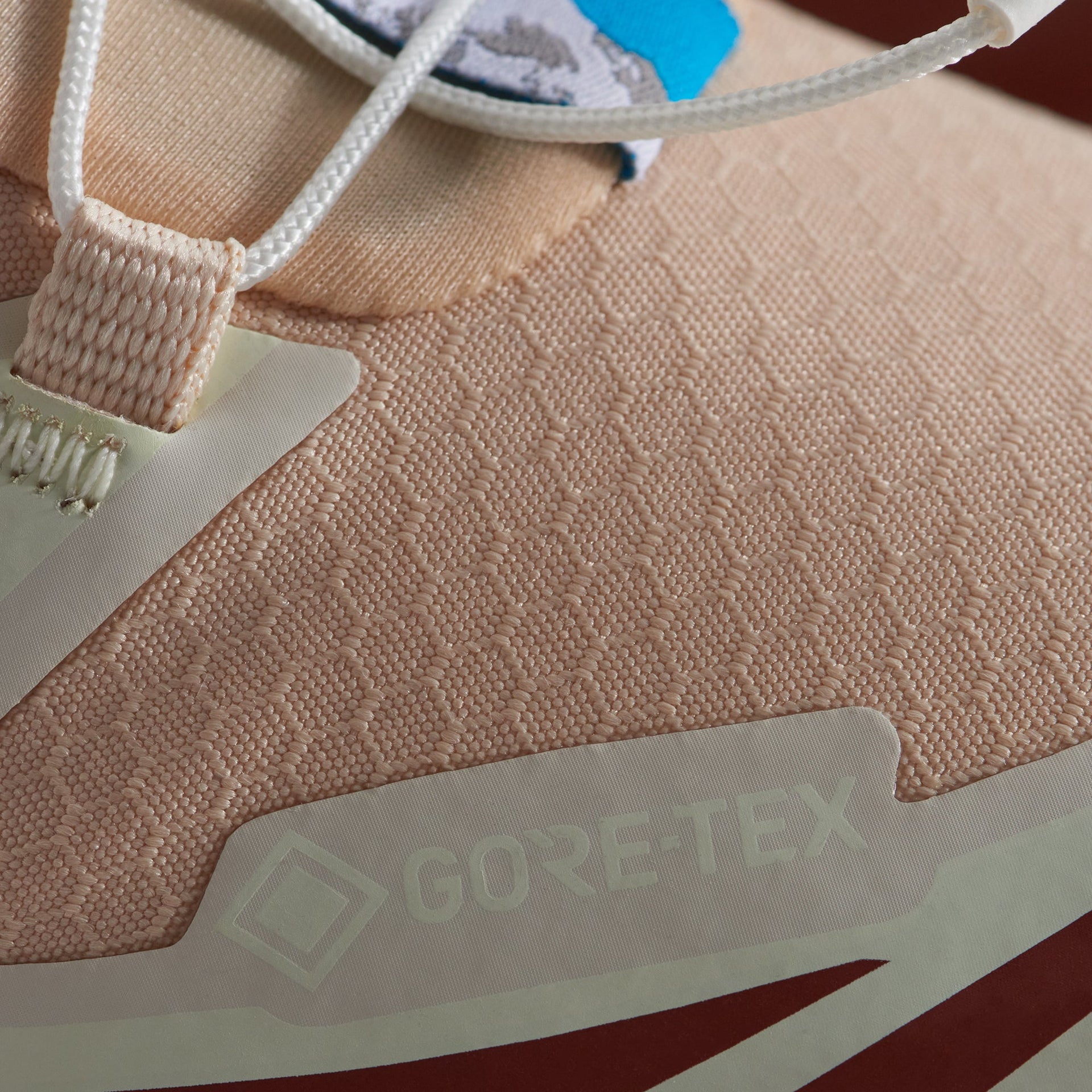 Kith for Salomon GORE-TEX XT-6 - Hazelnut / Burnt Henna / Vanilla Ice