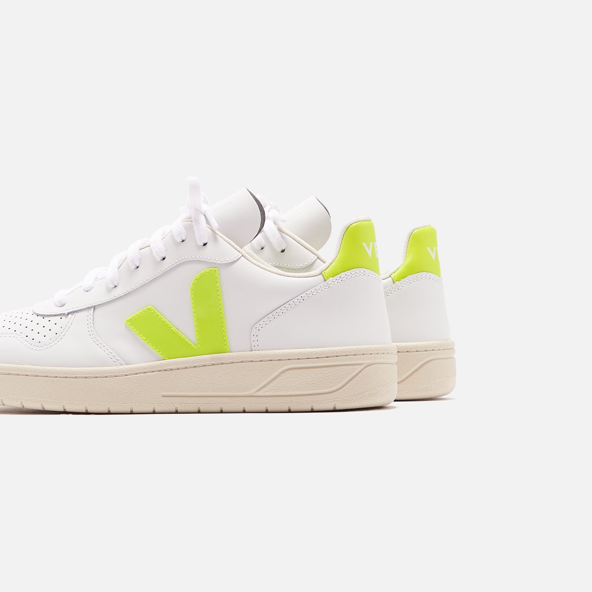 Veja V-10 - Extra White / Jaune Fluo