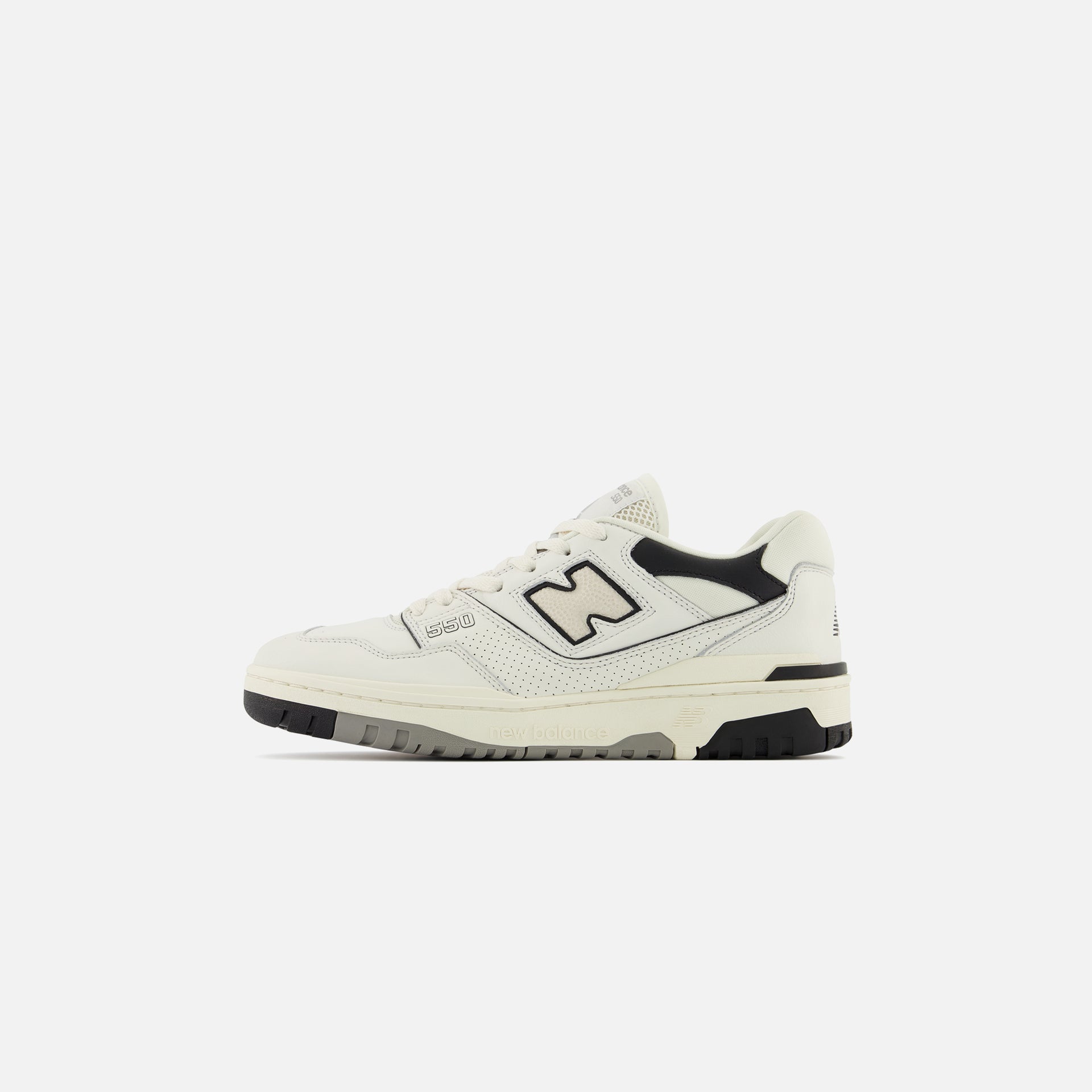 New Balance 550 - Sea Salt / Black