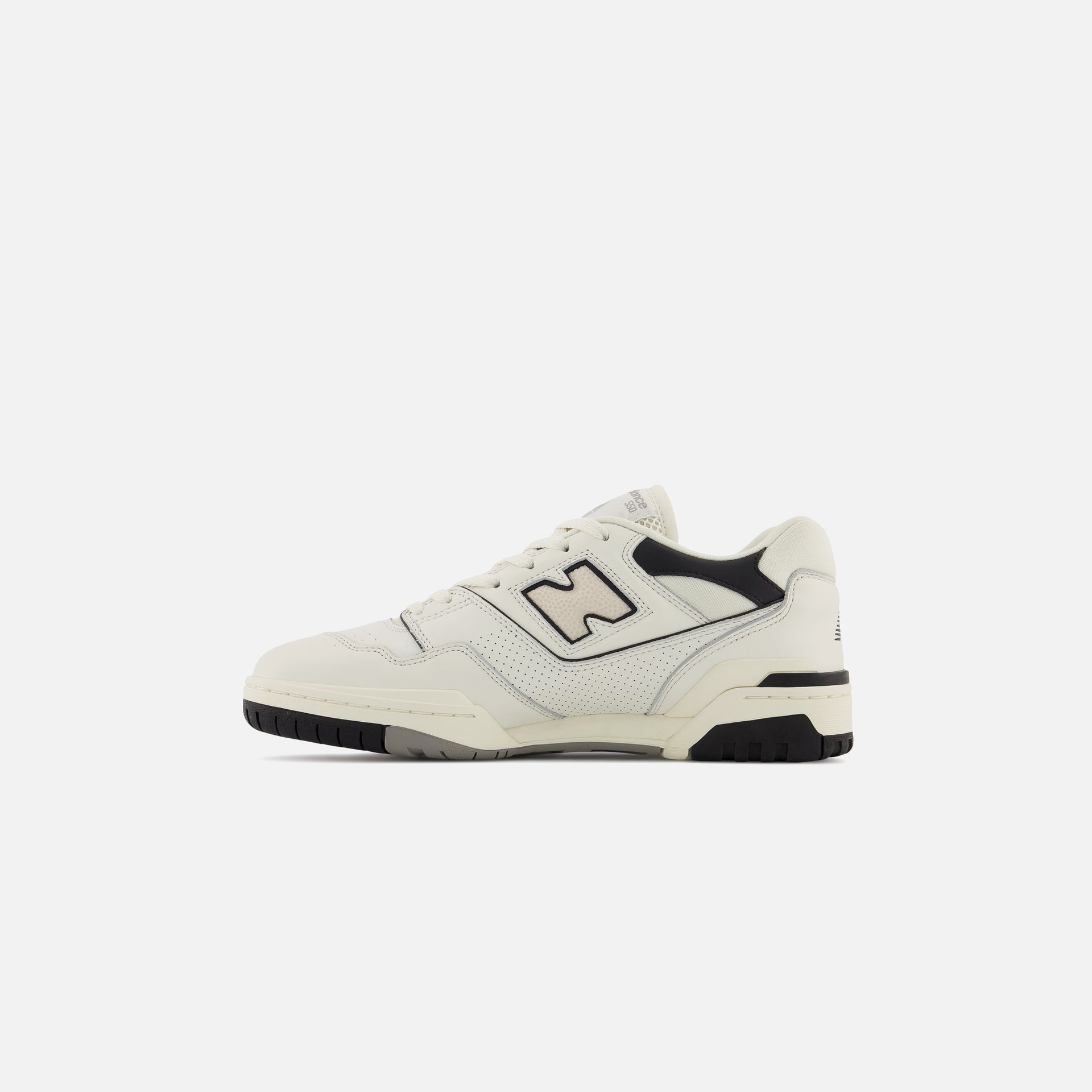 New Balance 550 - Sea Salt / Black