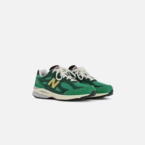 New Balance Made in US 990 V3 - Green / Gold